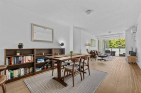 Spacious & Peaceful! 1Bed/2Bath/1Car ~ CBD
